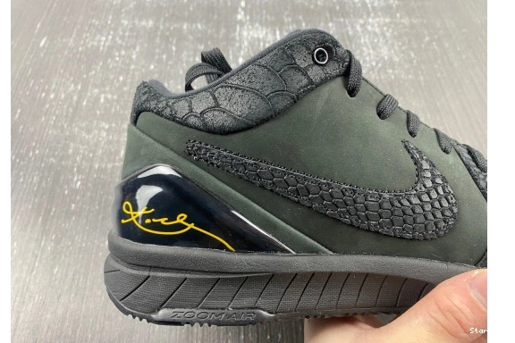 4 Protro FQ3544-001  Mamba Nike Gift of Kobe 0401